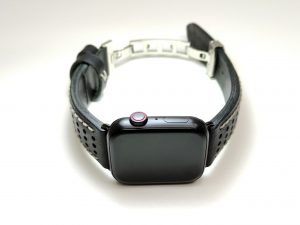 Remeshok-dlya-Apple-Watch-s-perforatsiej